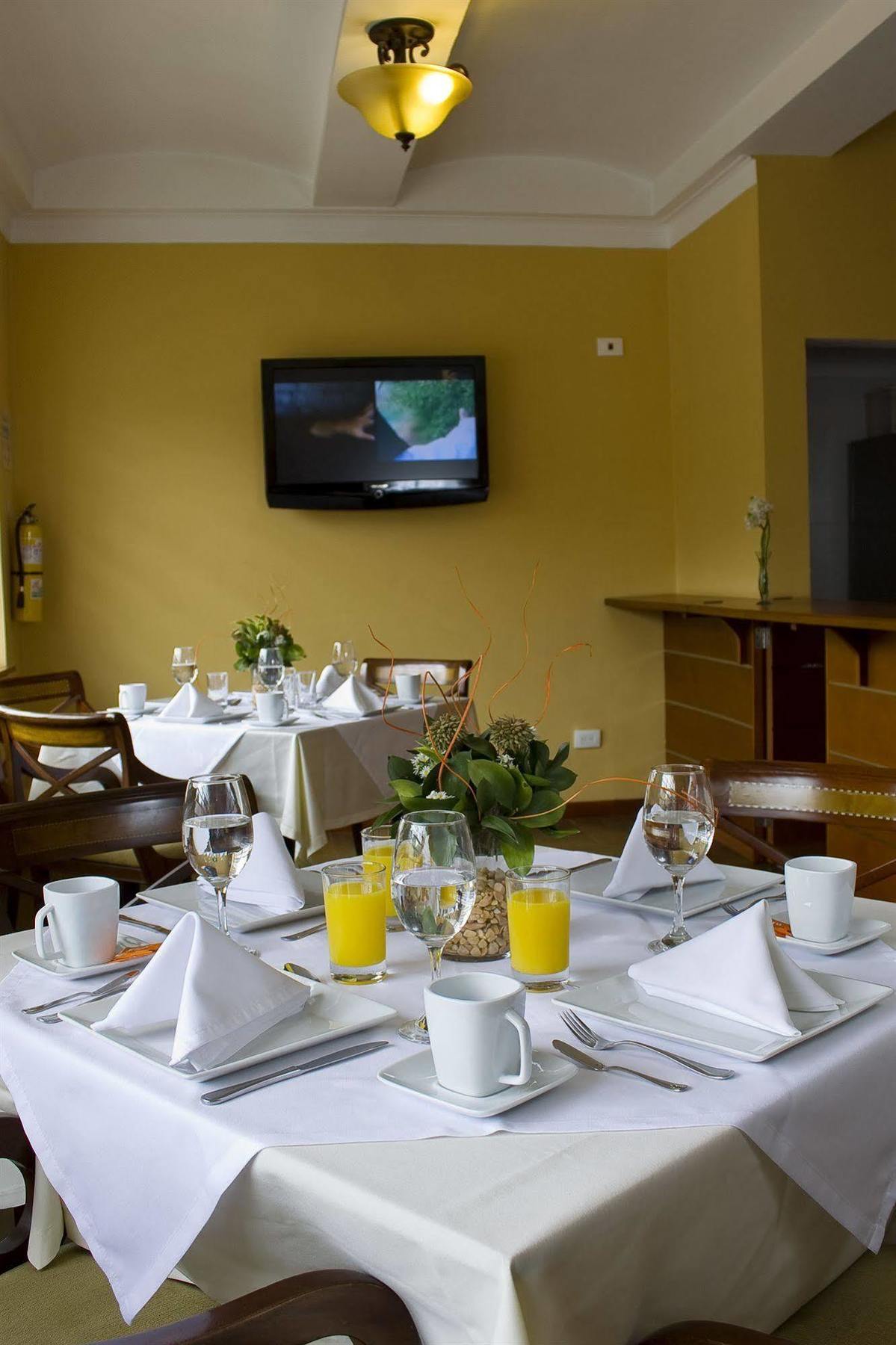 Teusaquillo Boutique Hotel Богота Екстериор снимка
